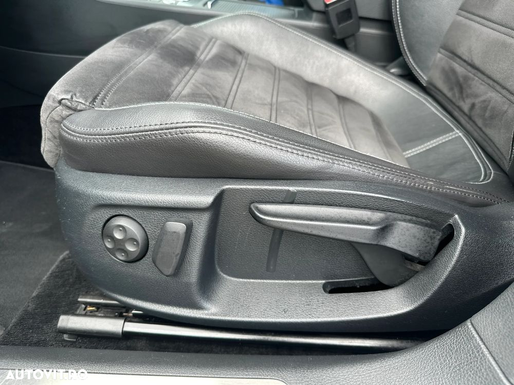 Volkswagen Passat CC 2.0 TDI BlueMotion Technology DSG - 19
