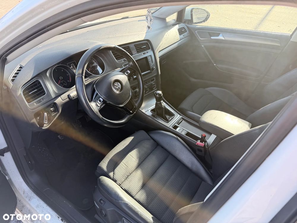 Volkswagen Golf VII 1.6 TDI BMT Comfortline - 13