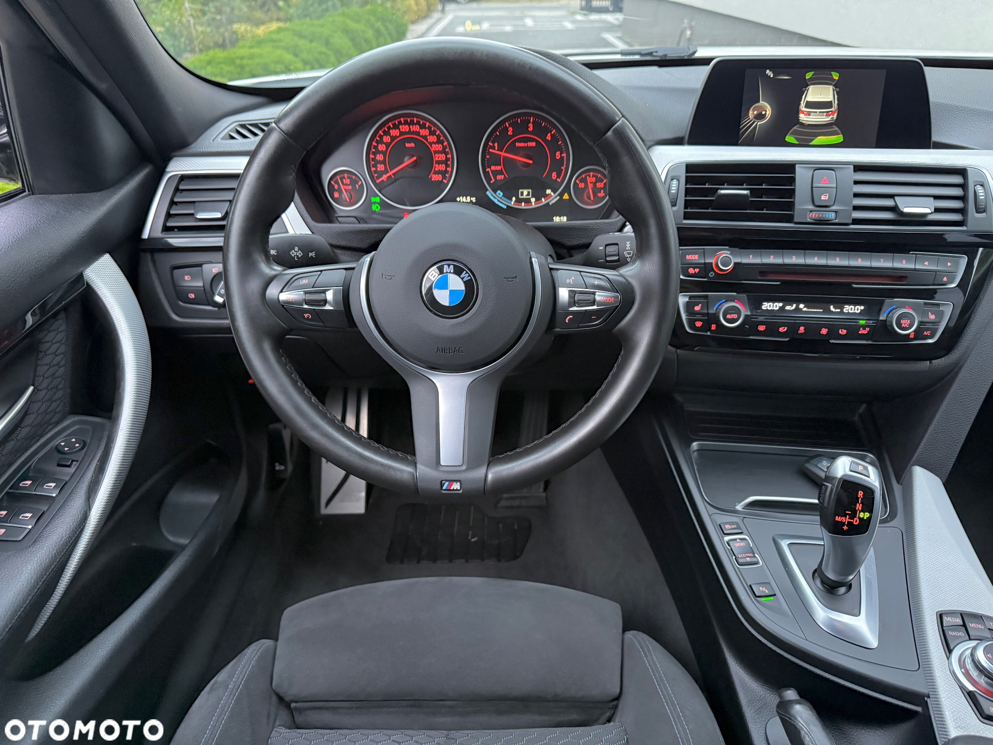 BMW Seria 3 320d Touring M Sport - 10
