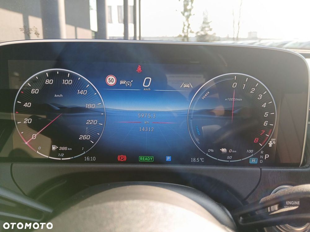 Mercedes-Benz Klasa E 300 PHEV 4-Matic Avantgarde 9G-Tronic - 24