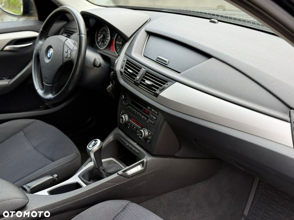 BMW X1 sDrive18i Sport Line - 8