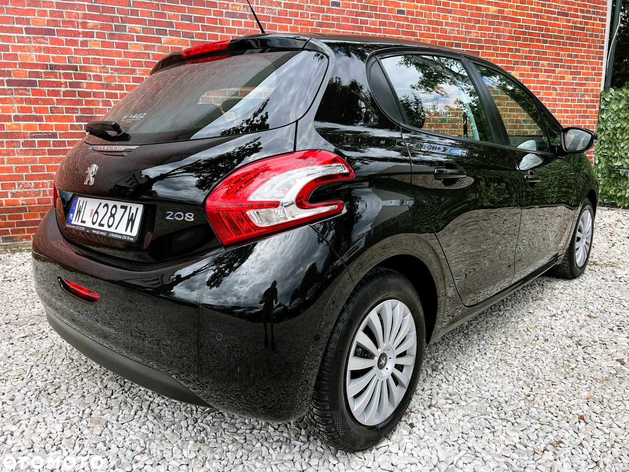 Peugeot 208 - 5