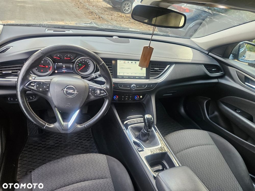 Opel Insignia - 8