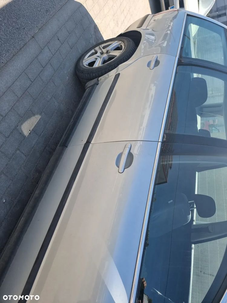 Volkswagen Passat Variant 1.6 - 2