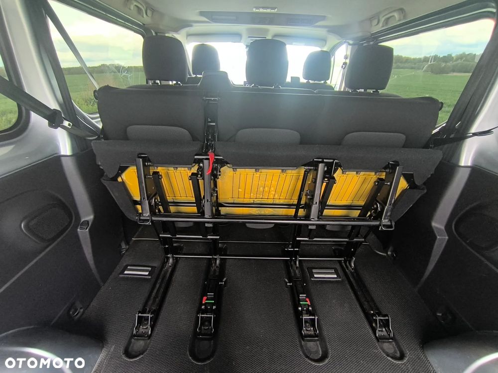 Renault Trafic 2.0 dCi - 7
