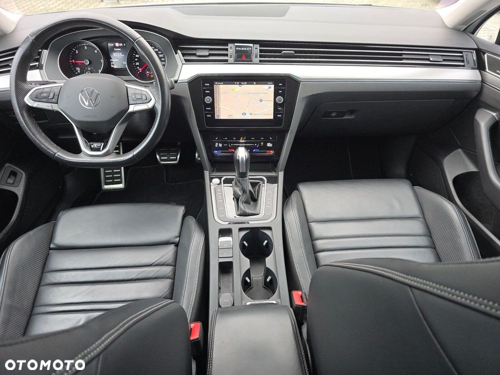 Volkswagen Passat Variant 2.0 TDI 4Mot Elegance DSG - 9