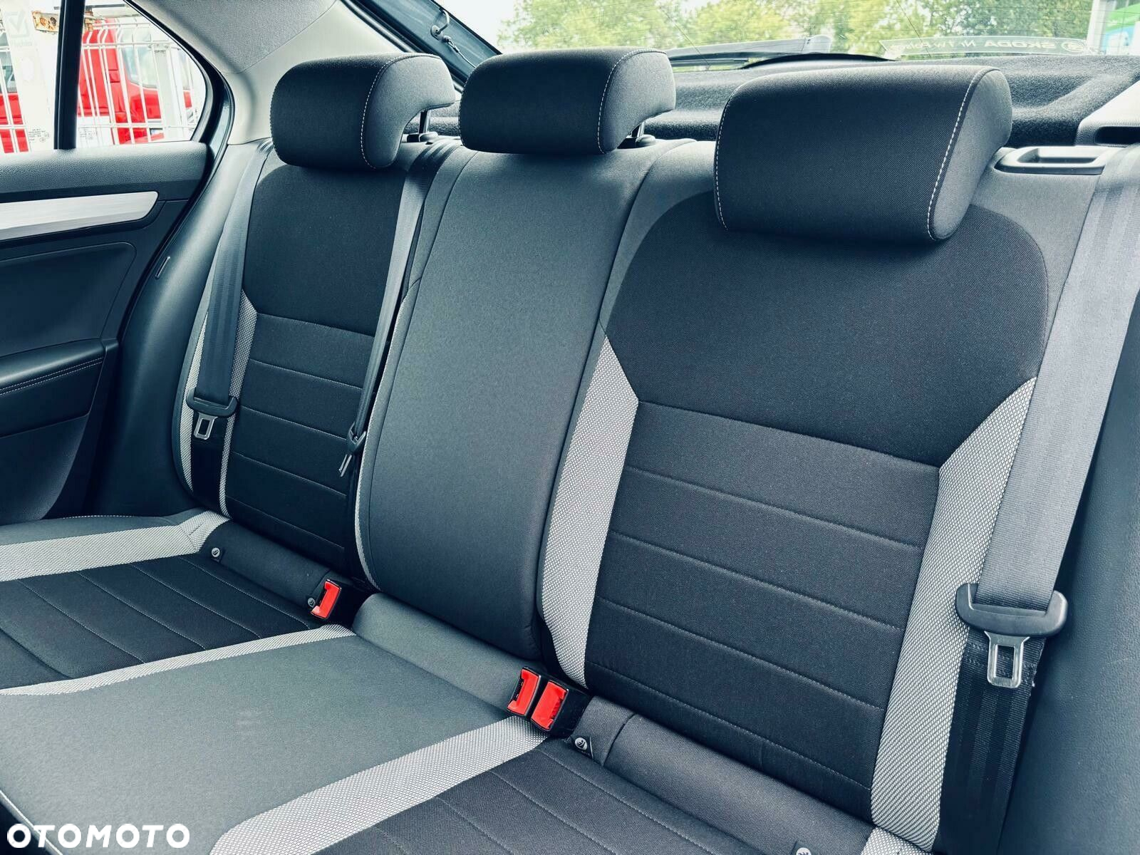 Skoda RAPID 1.0 TSI Ambition - 11