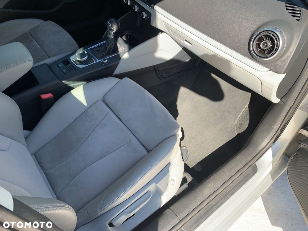 Audi A3 Sportback - 13