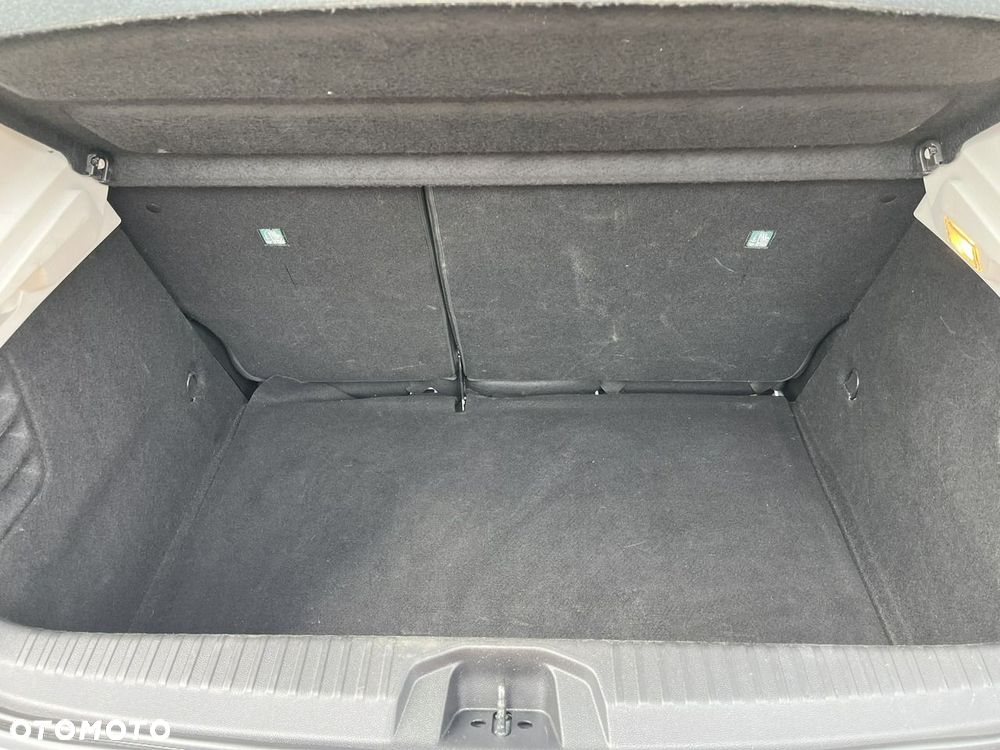 Renault Clio - 26