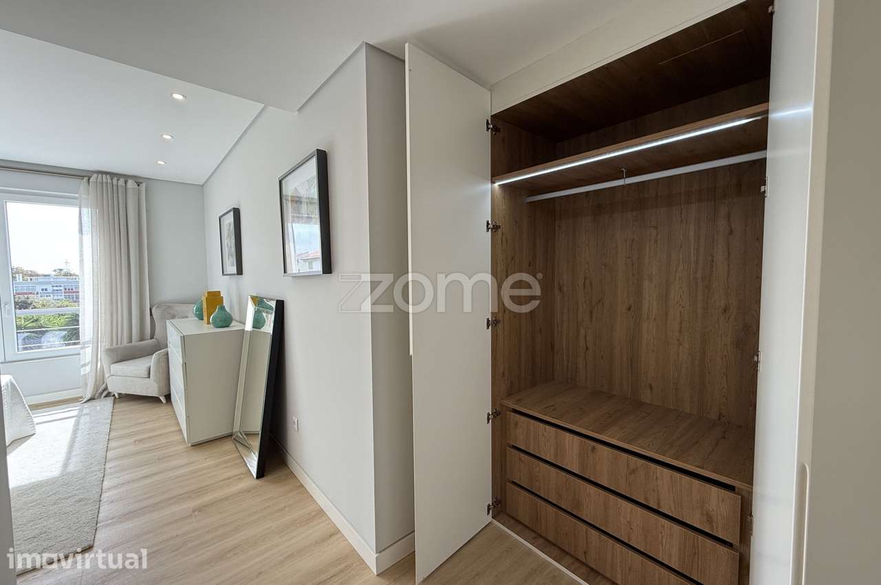 T4 em Carcavelos com 3 lugares de parqueamento - Grande imagem: 5/19