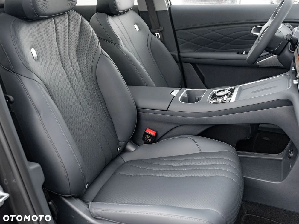 Geely Starray EM-i 1.5 PHEV Max - 21