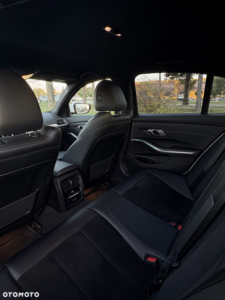 BMW Seria 3 318d M Sport - 10