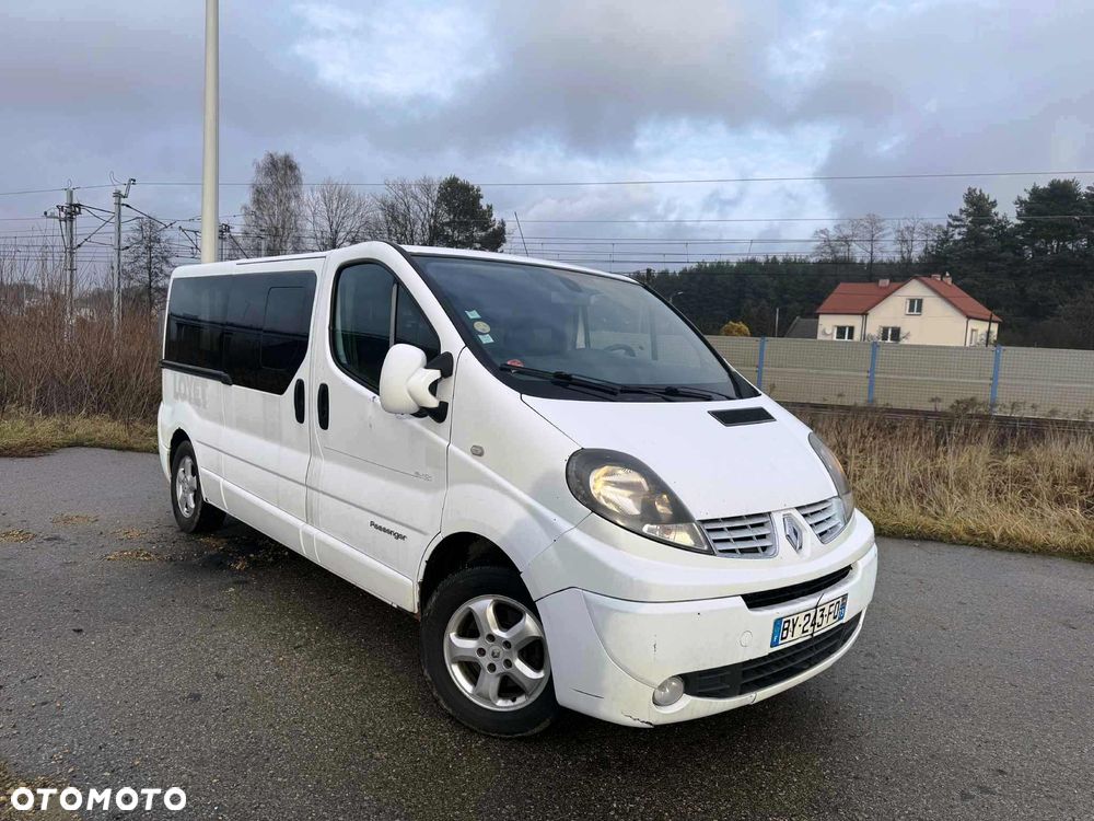 Renault Trafic FAP Passenger Black Edition - 17