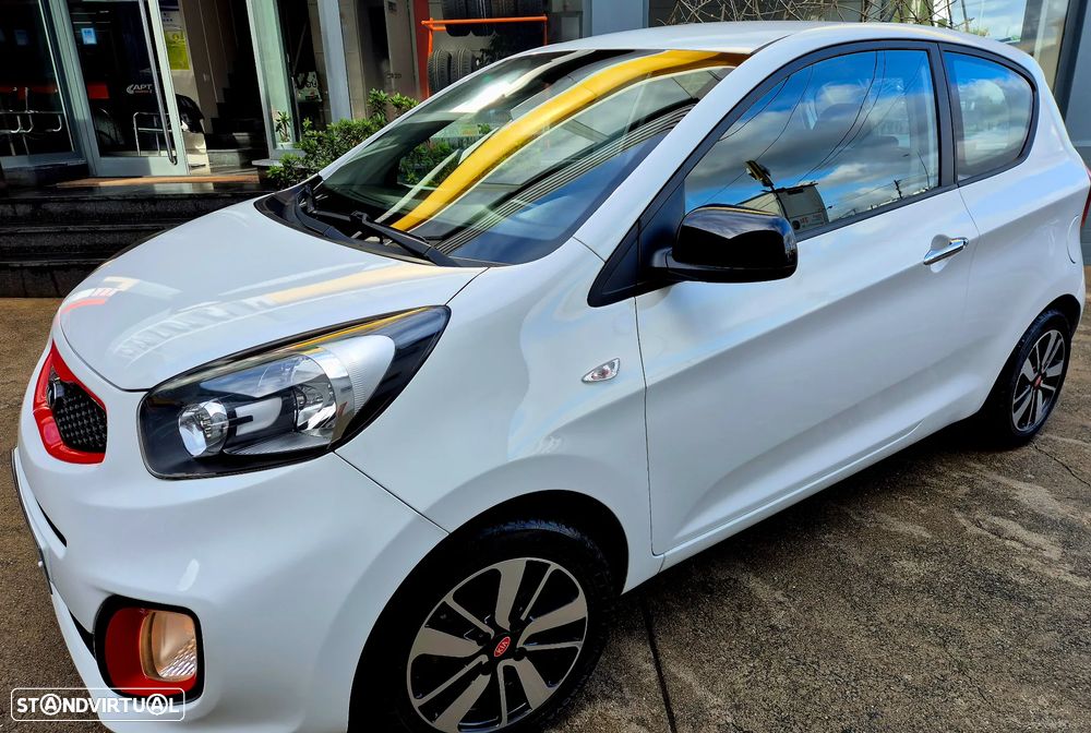 Kia Picanto 1.0 Fifa World Cup Edition - 23