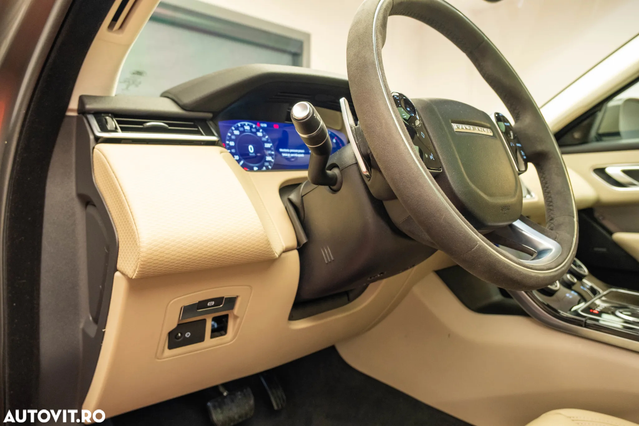 Land Rover Range Rover Velar - 16