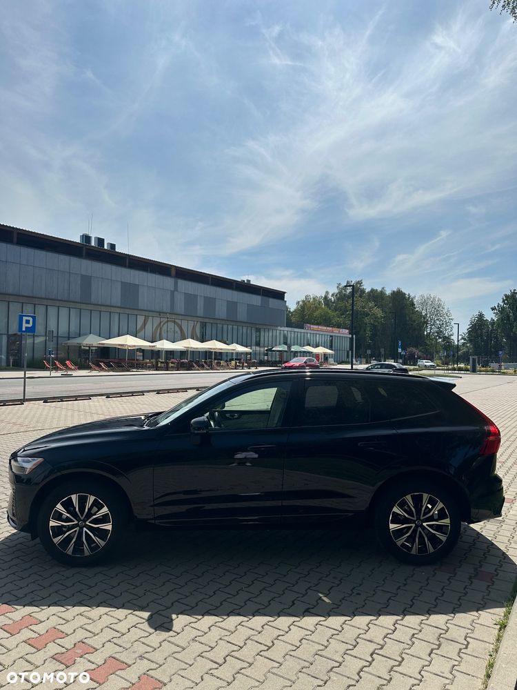 Volvo XC 60 B5 B AWD R-Design - 4