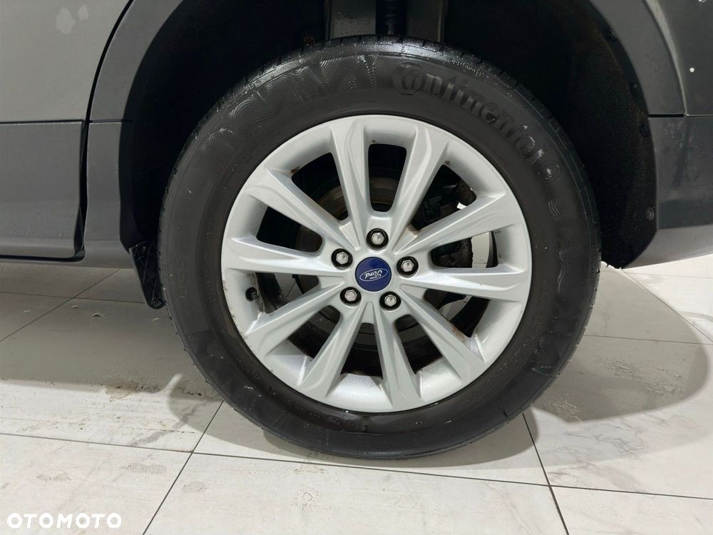 Ford Kuga - 8