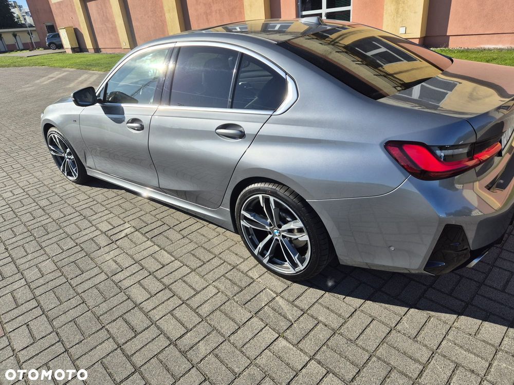 BMW Seria 3 330i xDrive M Sport - 5