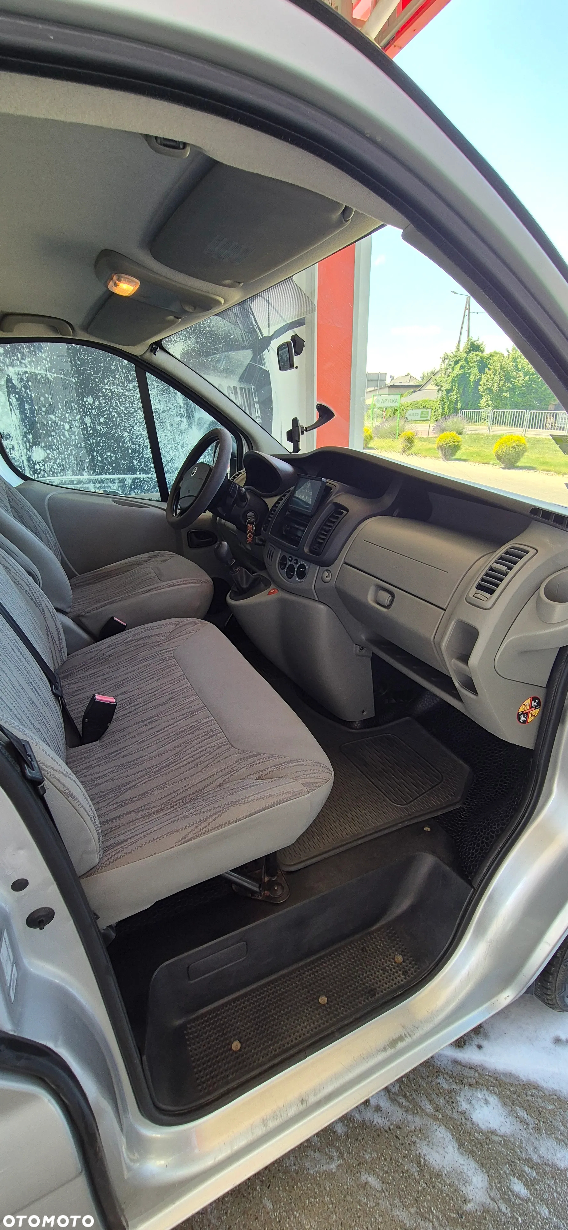 Nissan Primaster - 3