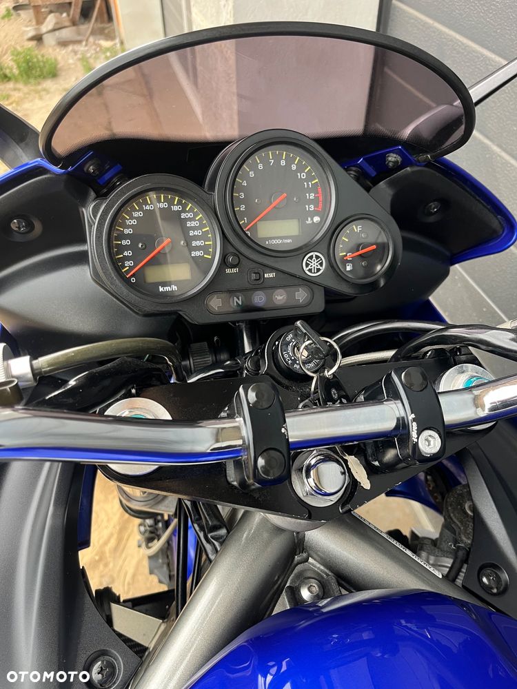 Yamaha FZ - 7