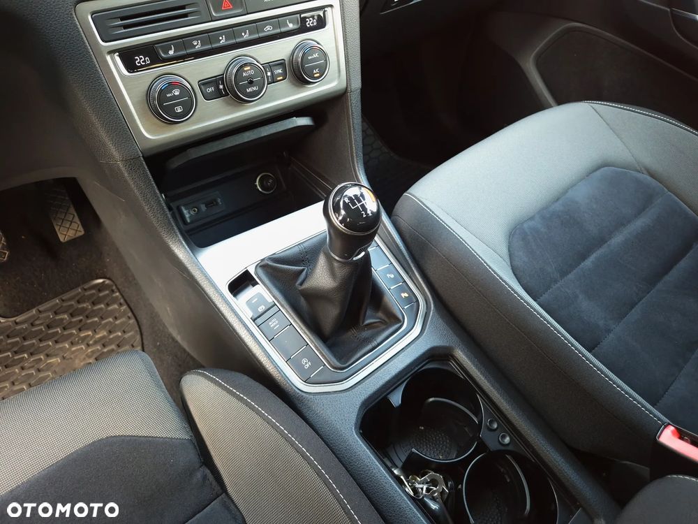 Volkswagen Golf Sportsvan 1.4 TSI (BlueMotion Technology) Comfortline - 17