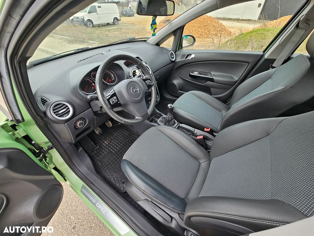 Opel Corsa 1.2 16V Innovation - 15