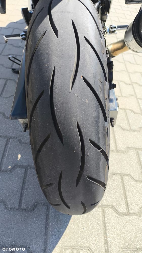 Suzuki SV - 16
