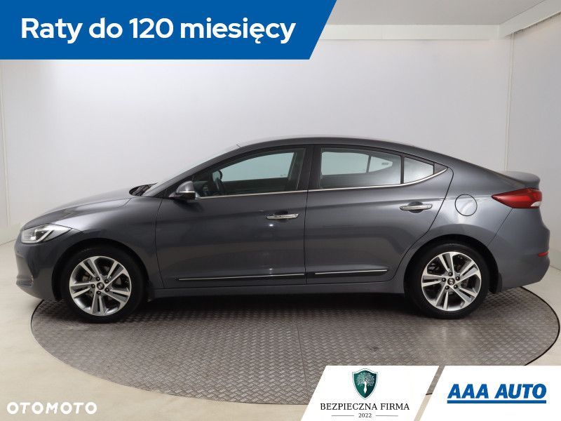Hyundai Elantra - 4