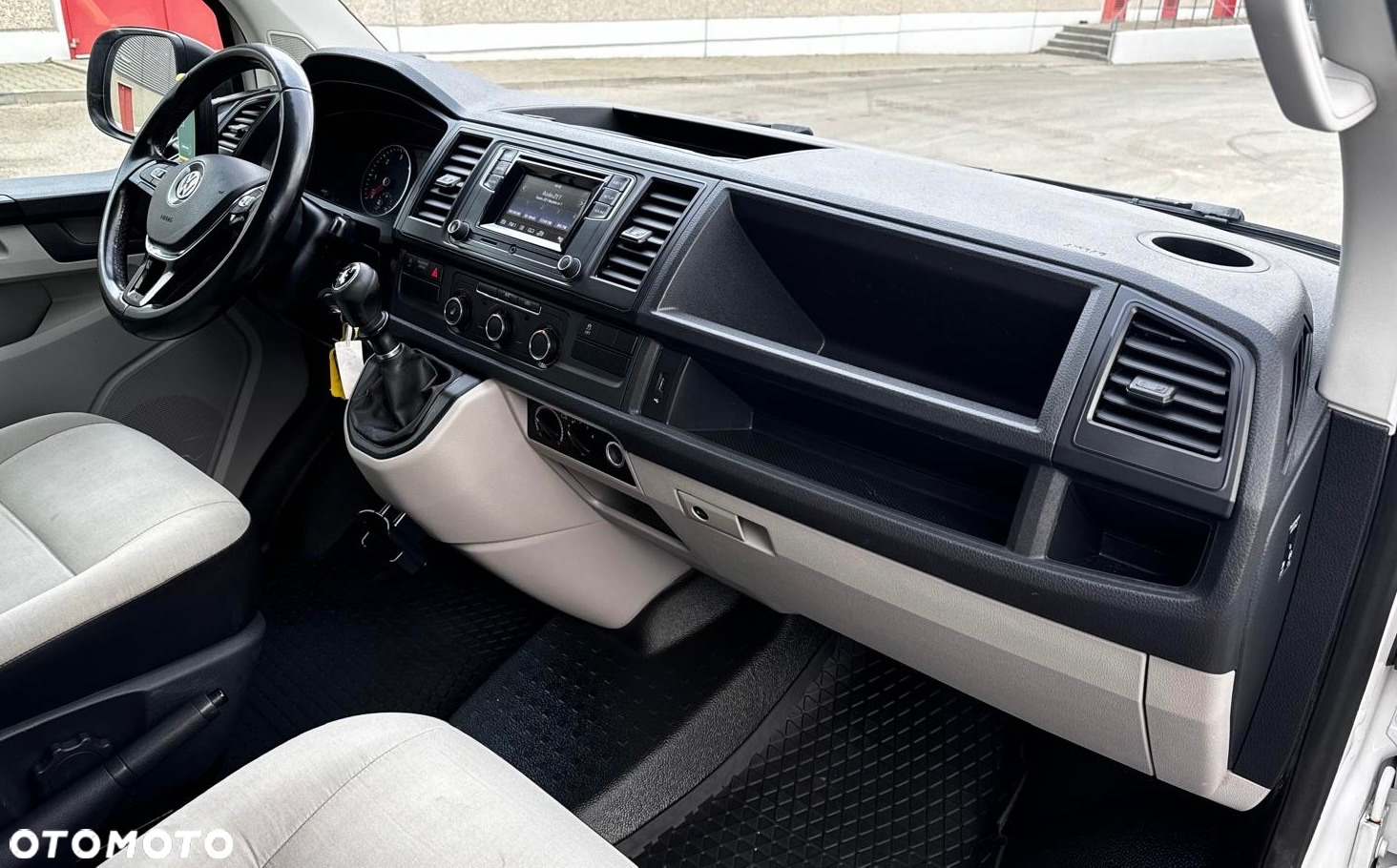 Volkswagen TRANSPORTER T6 - 15