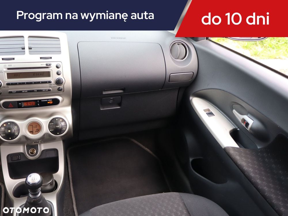 Toyota Urban Cruiser - 10