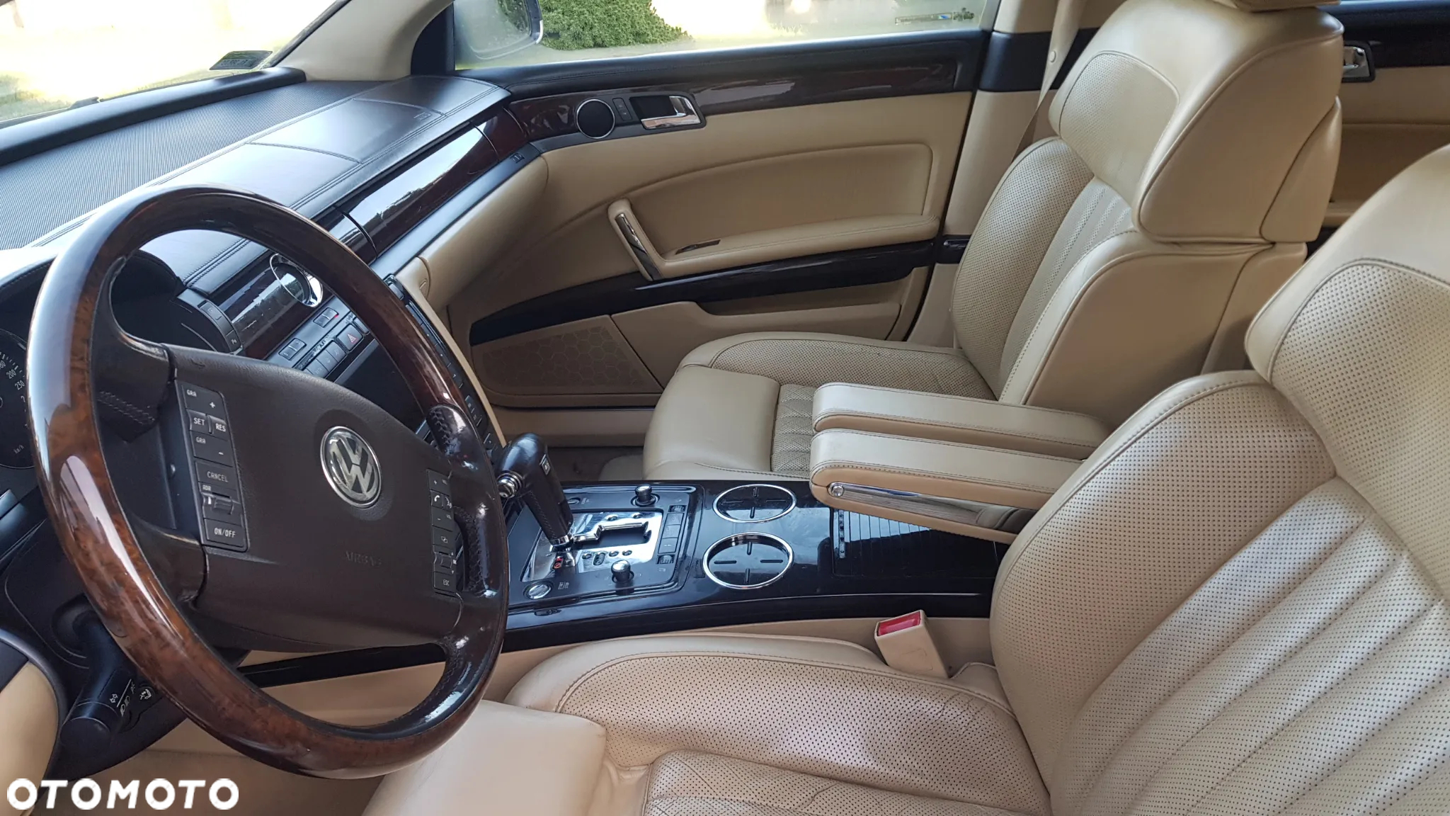 Volkswagen Phaeton 5.0 V10 TDI 4MOTION langer Radstand Autom (4 Sitzer) - 14