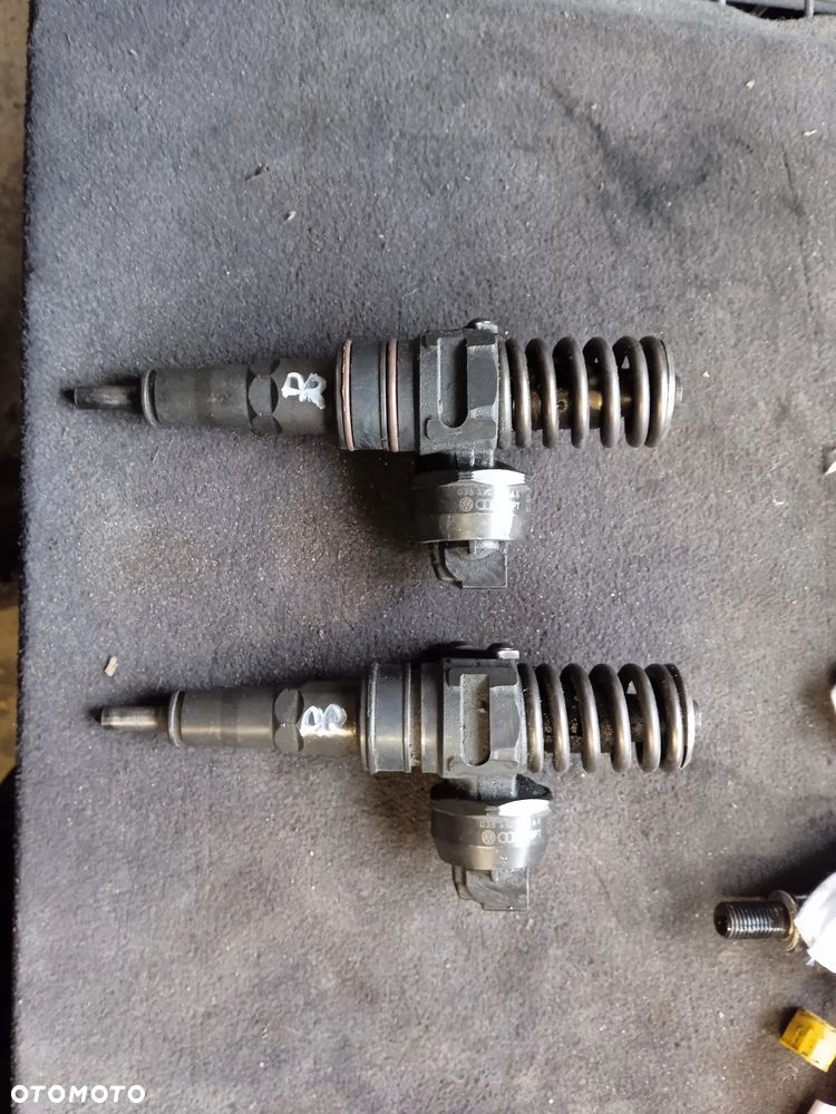 Pompowtryskiwacz Audi A4 B6 VW Golf IV Passat B5 FL 1.9 TDI 038130073AR - 1