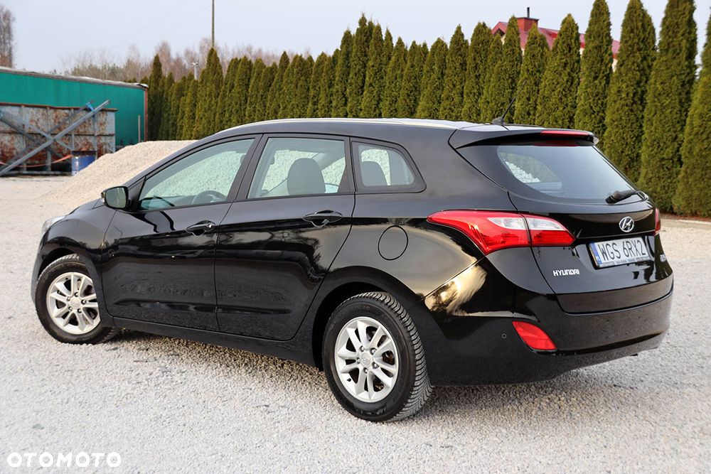 Hyundai i30 i30cw 1.4 CRDi Advantage - 14