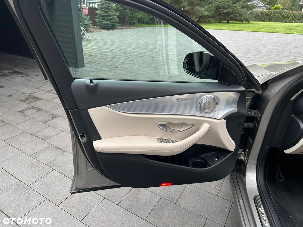 Mercedes-Benz Klasa E 220 d 9G-TRONIC Avantgarde - 16