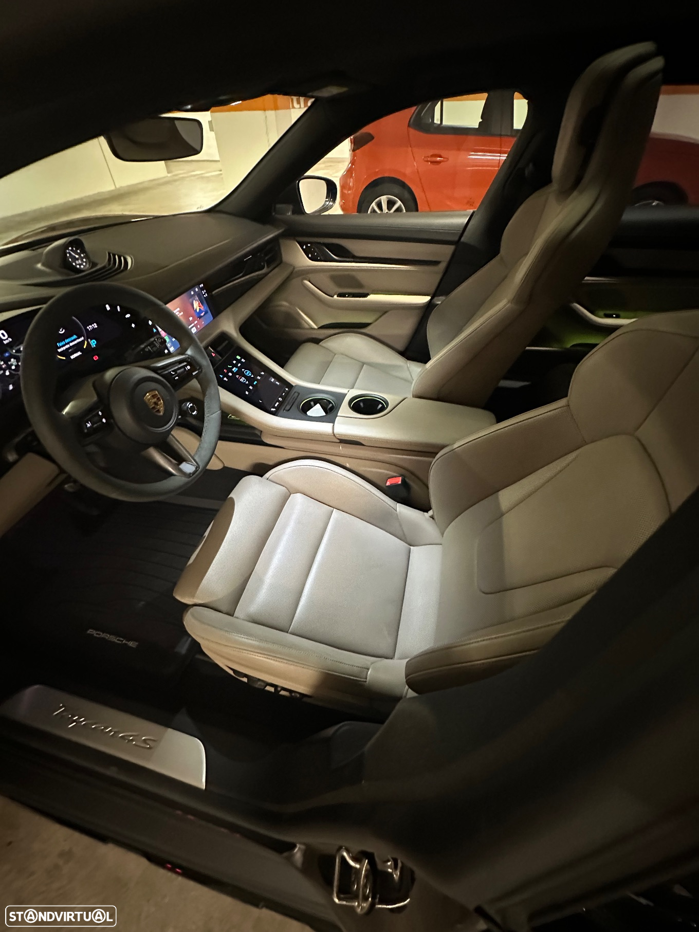 Porsche Taycan Cross Turismo 4S - 7