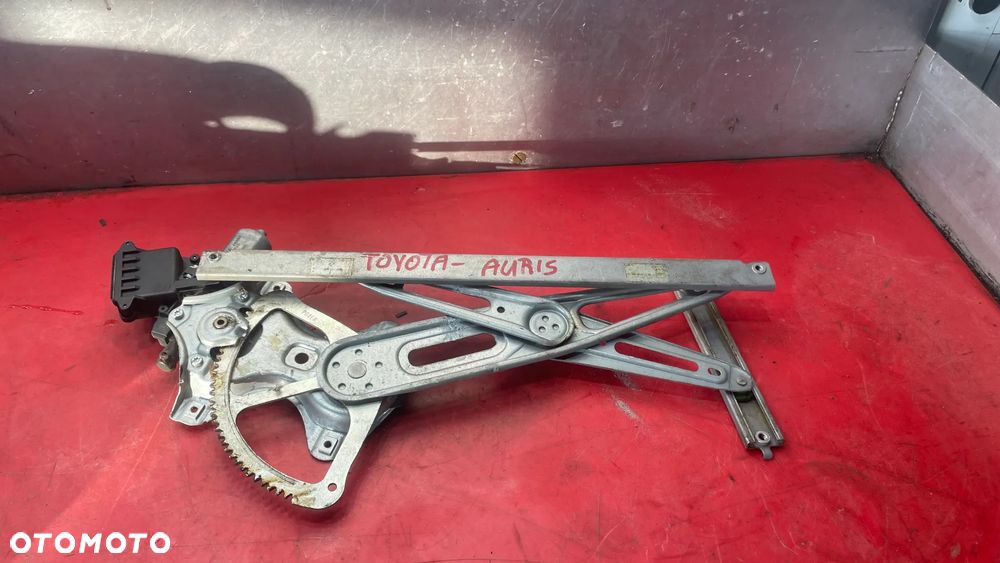 MECHANIZM SZYB LEWY PRZÓD TOYOTA AVENSIS III T27 85702-02020 - 2