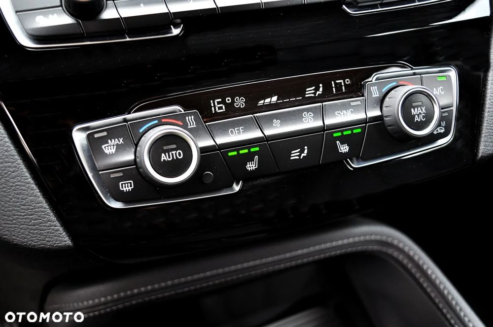 BMW X1 sDrive18d Sport Line - 29