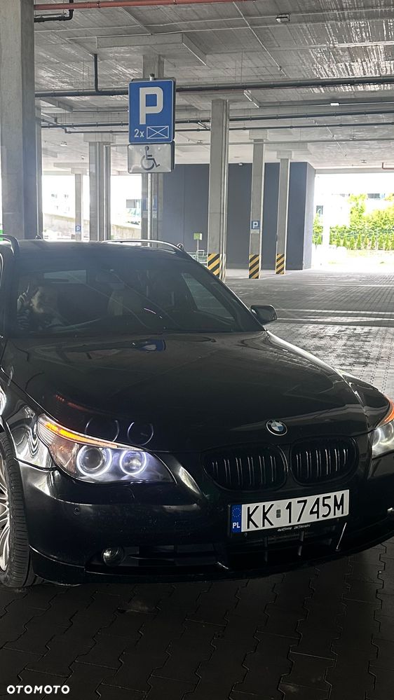 BMW Seria 5 525d - 23