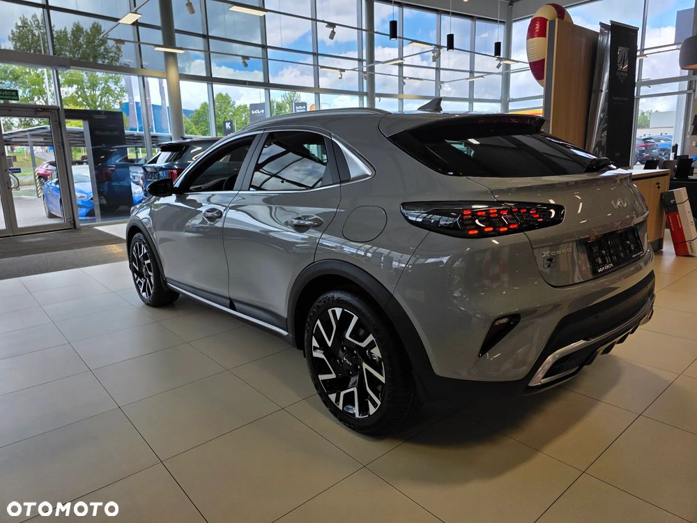 Kia XCeed 1.6 T-GDI Tribute DCT - 4