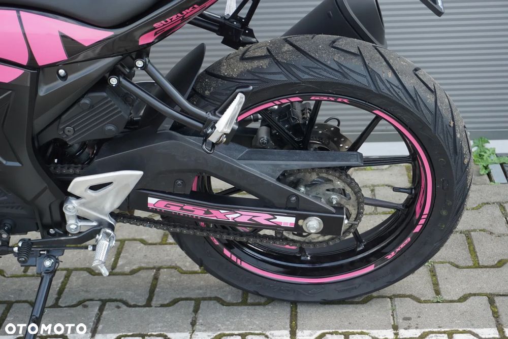 Suzuki GSX - 11