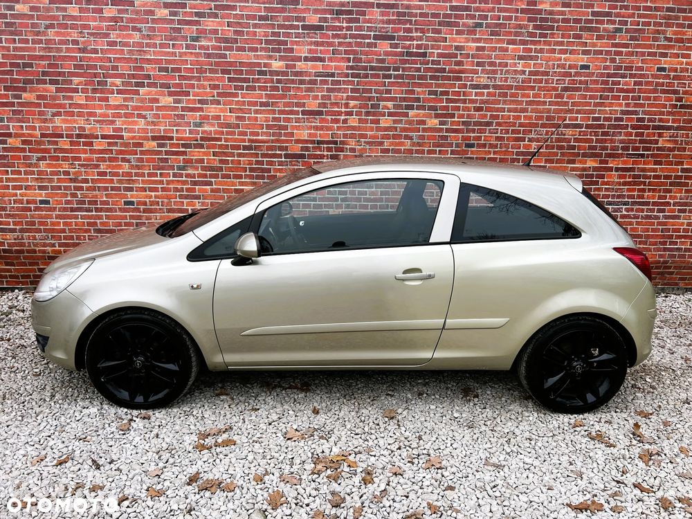 Opel Corsa 1.4 16V Enjoy - 28