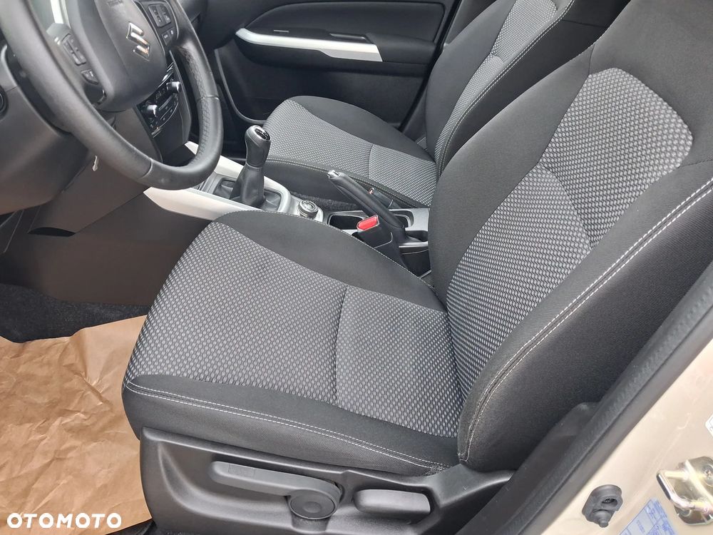 Suzuki Vitara 1.6 (4x4) Allgrip Comfort+ - 17