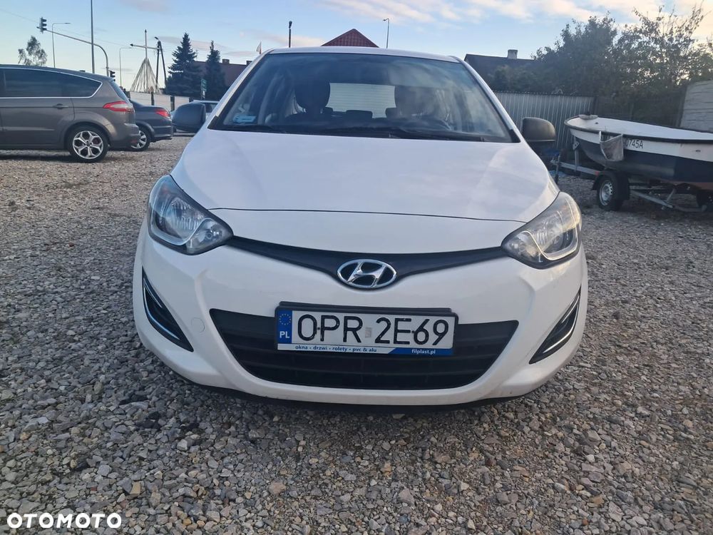 Hyundai i20 - 24