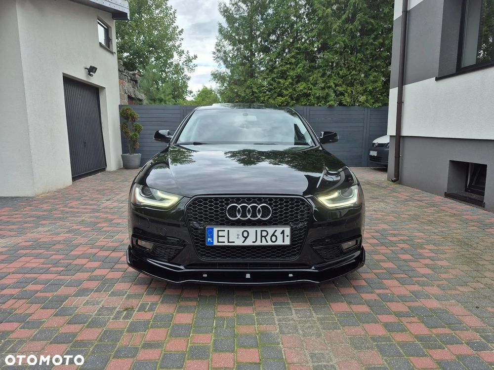 Audi A4 Limousine - 14