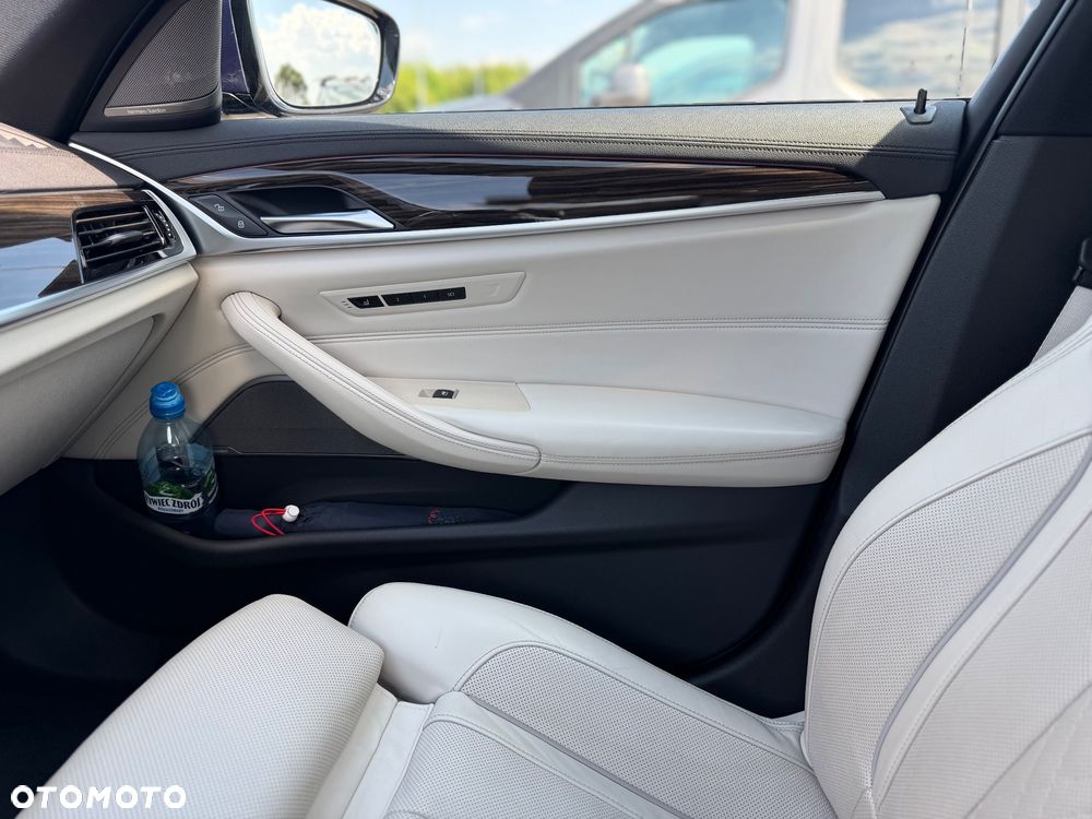 BMW Seria 5 530i xDrive M Sport sport - 22