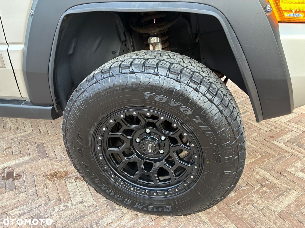 Jeep Commander 5.7 V8 HEMI Automatik Limited - 24