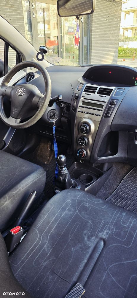 Toyota Yaris - 6