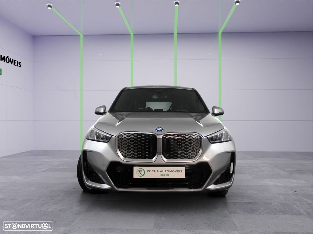 BMW iX1 eDrive20 M Sport Pack - 2