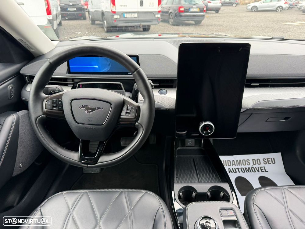 Ford Mustang Mach-E Standard - 8