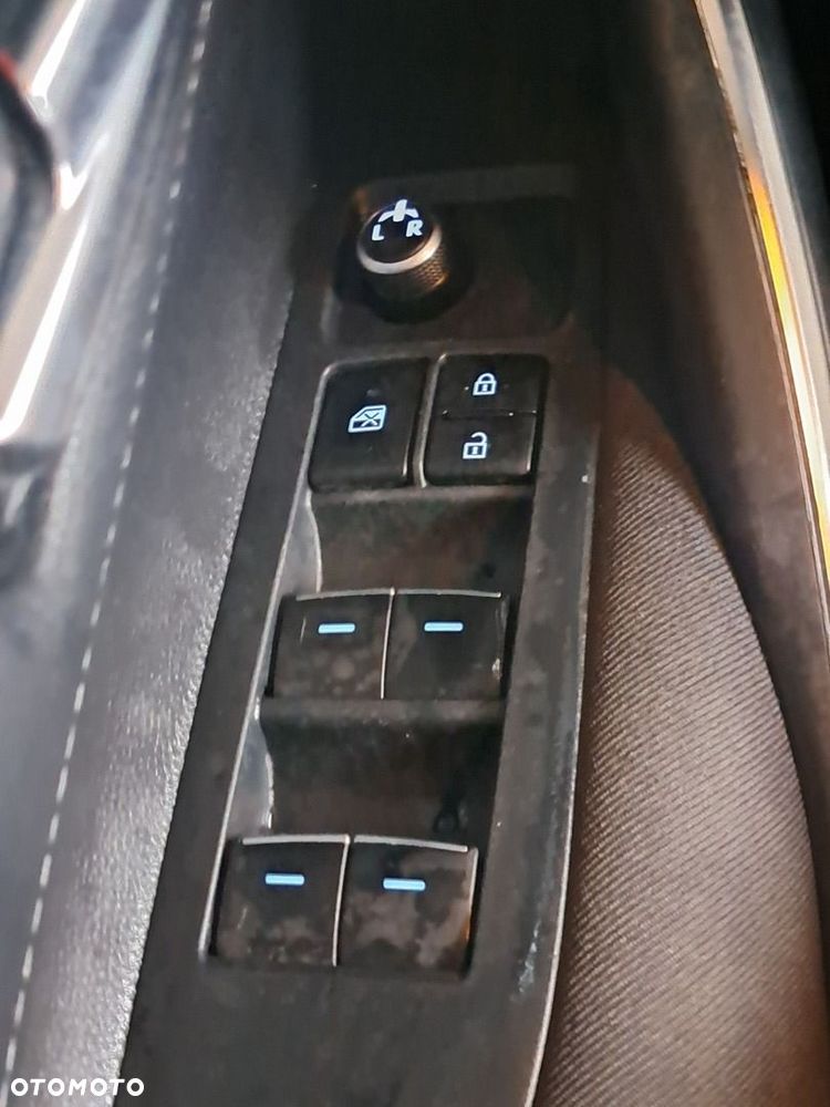 Toyota Corolla - 16
